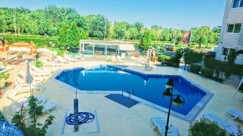 Breeze Apartments
