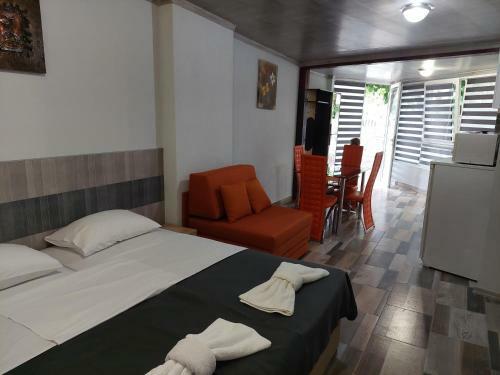 Hostal Guest House Tedi