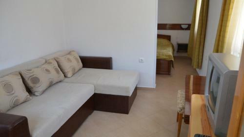 Guest House Dora