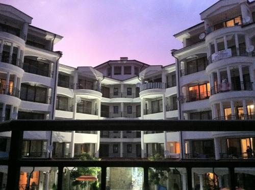 Solar Apartments Chateau Valon