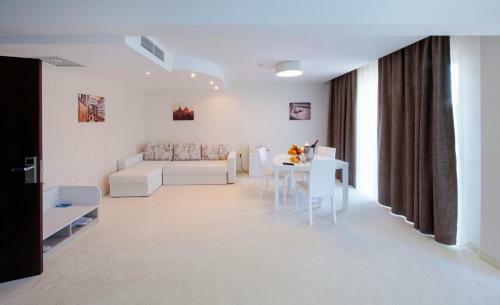 Dunav Plaza Hotel