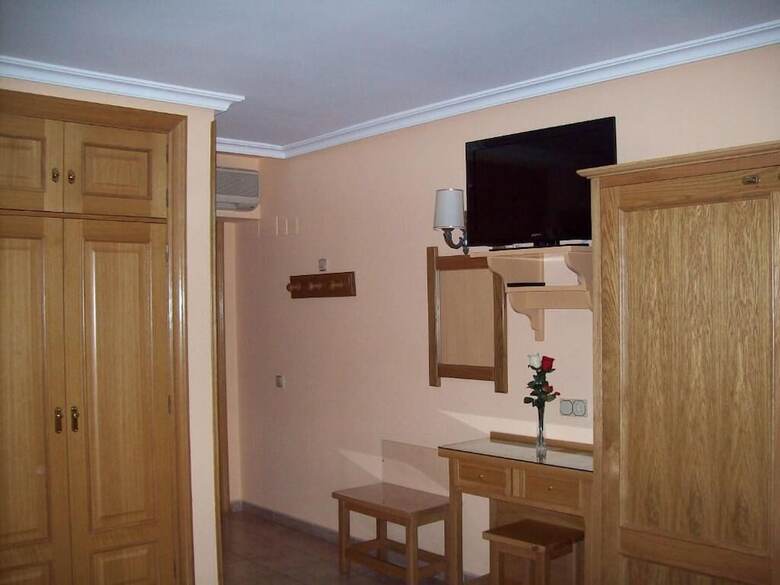 Hostal Gavilanes II