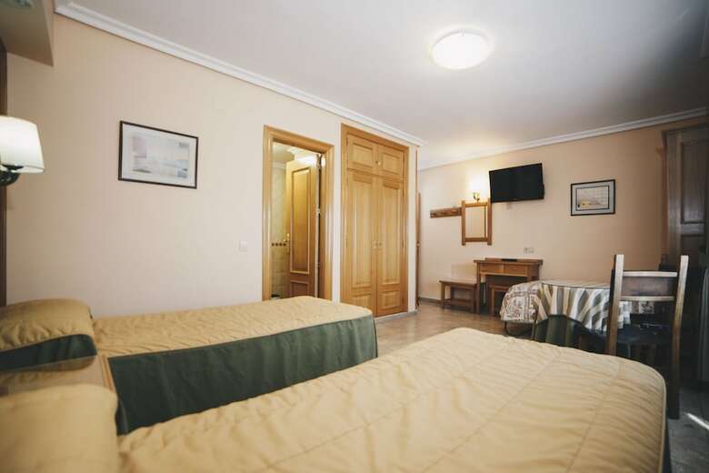 Hostal Gavilanes II