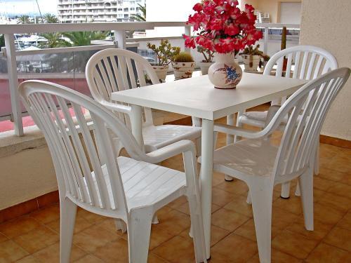 Apartment Club N�utic.9