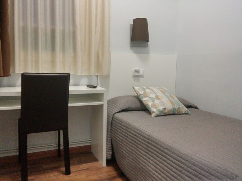 Hostal Lesseps
