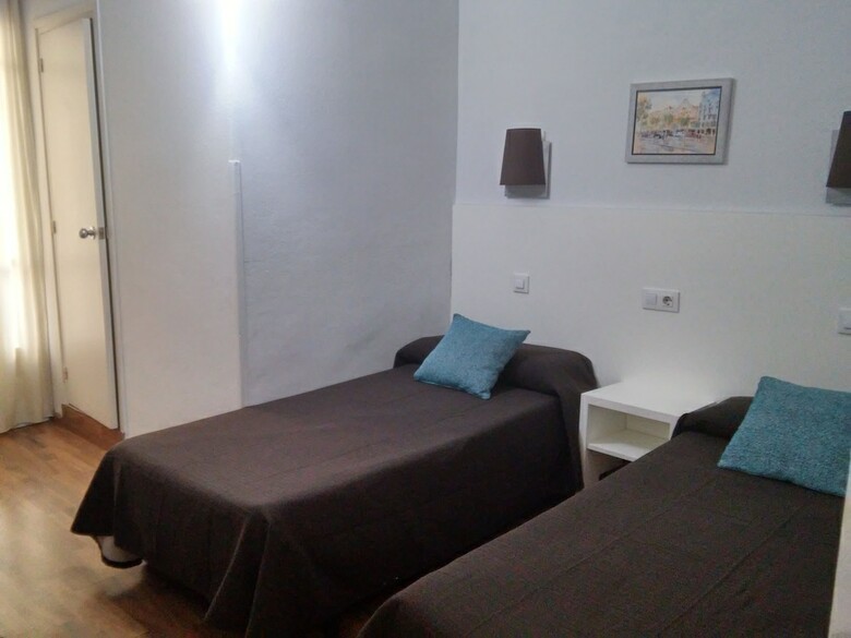 Hostal Lesseps