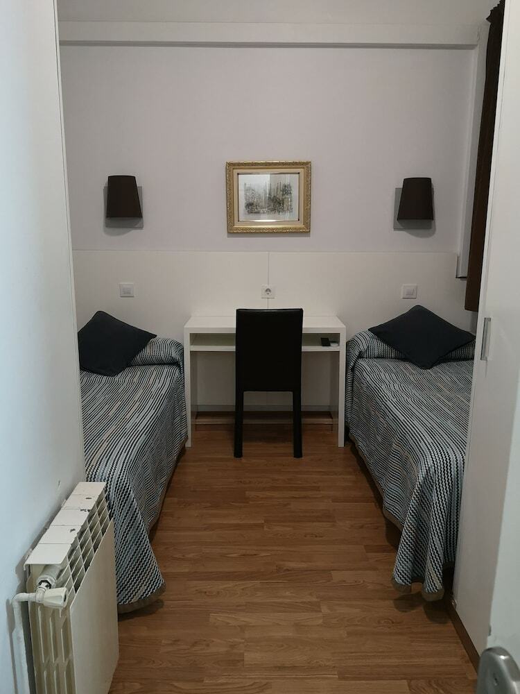 Hostal Lesseps