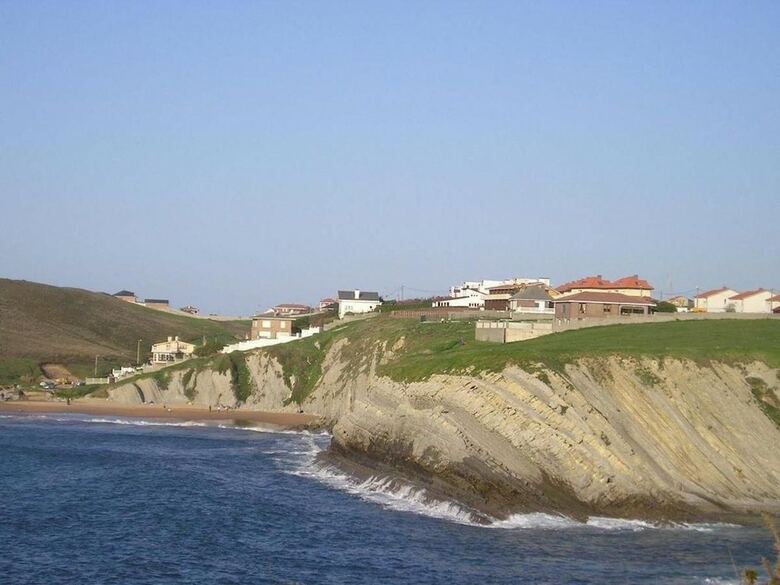 Apartamentos Playa De Portio