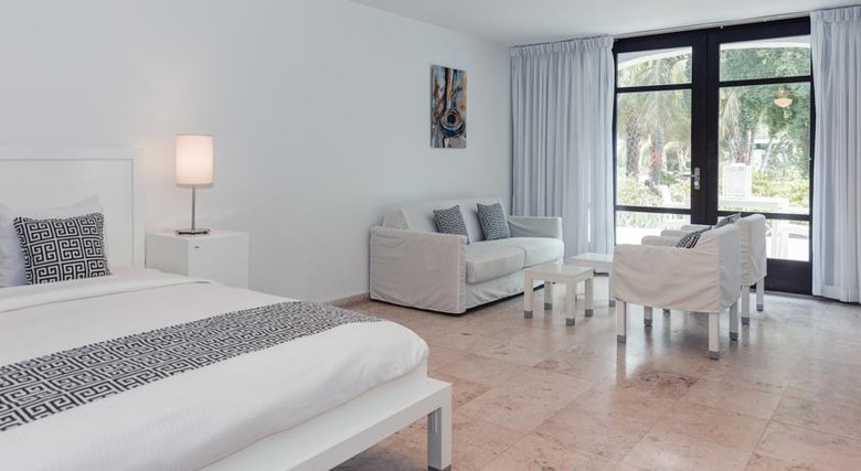 Floris Suite Hotel