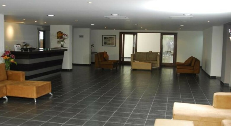 Hotel Cyan Suites
