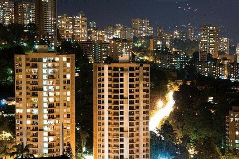 Hotel Cyan Suites