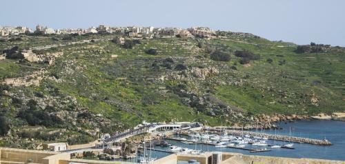 Luxury Apartment - Fort Chambray