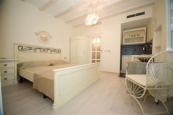 Residencia Roko House
