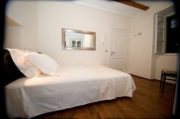 Residencia Roko House