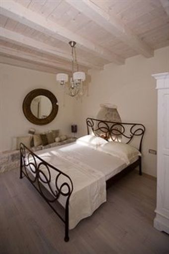 Residencia Roko House