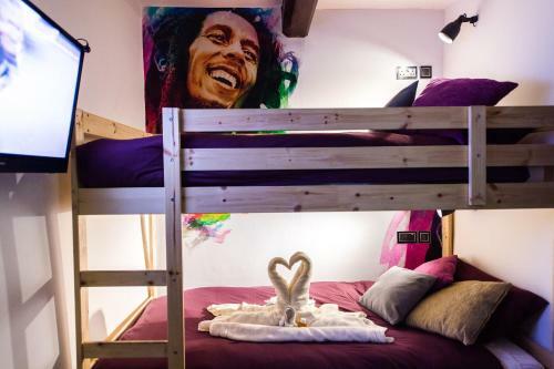Hostal Backstage Boutique Townhouse
