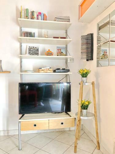 Apartment With Garden