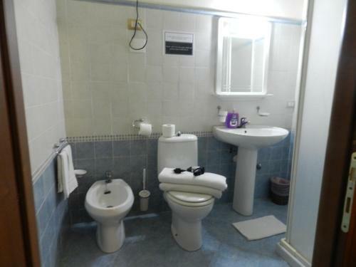 Hostal A Due Passi Dal Duomo B&B