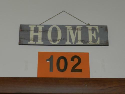 Hostal A Due Passi Dal Duomo B&B
