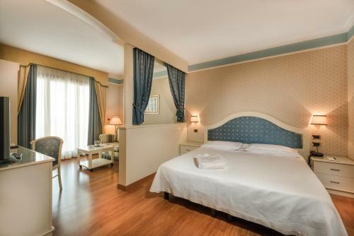 Hotel Madrigale - The Panoramic Resort