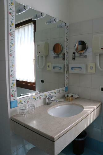 Hotel Madrigale - The Panoramic Resort