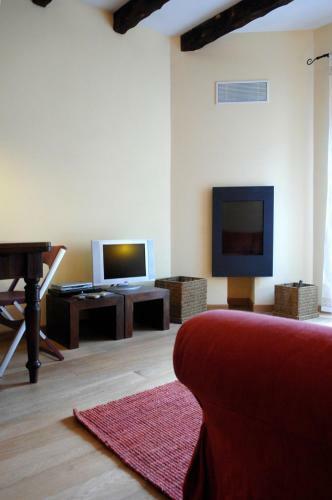 Aparthotel Borgo Pianello Holiday Homes And Winery