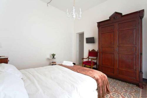 Hostal Aragona Rooms
