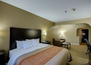 Hotel Comfort Suites