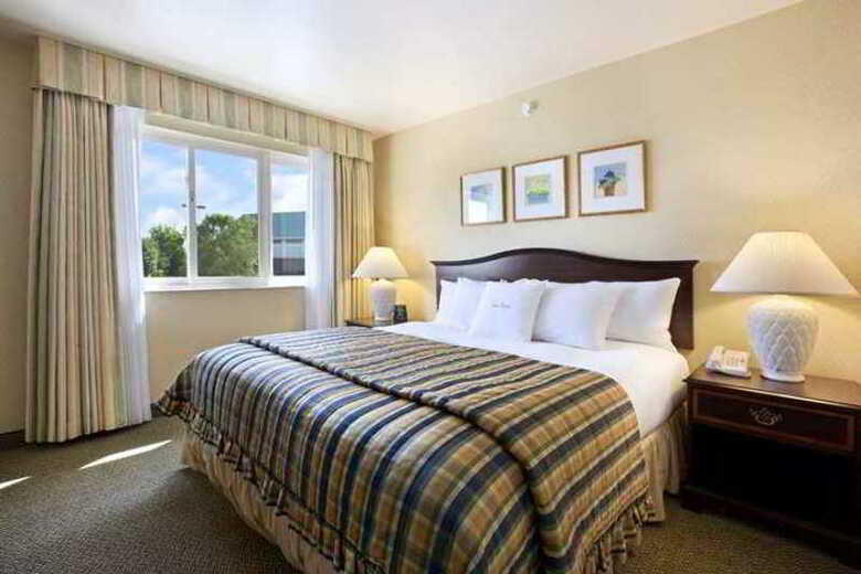 Doubletree Hotel Burlington