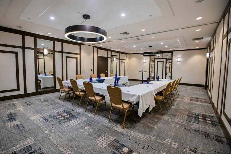 Doubletree Hotel Burlington