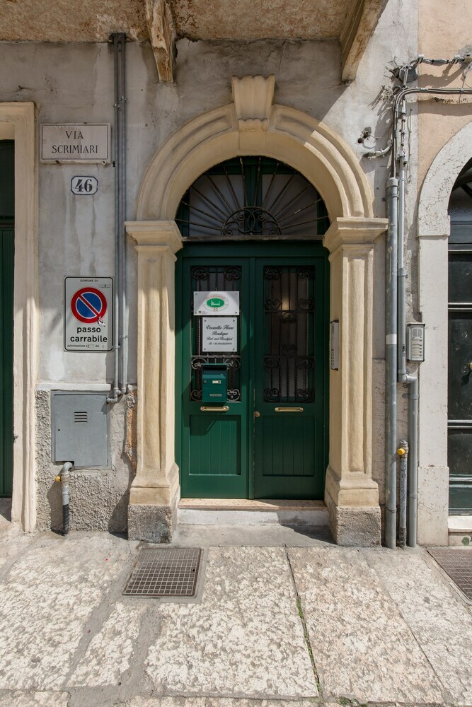 Bed & Breakfast Veronetta House
