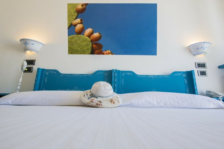 La Roccia Hotel