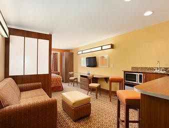 Hotel Microtel Inn & Suites