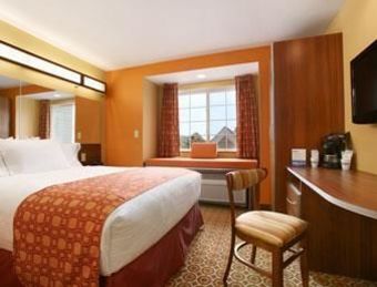 Hotel Microtel Inn & Suites