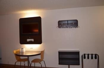 Hotel Super 8 By Wyndham Kingsland