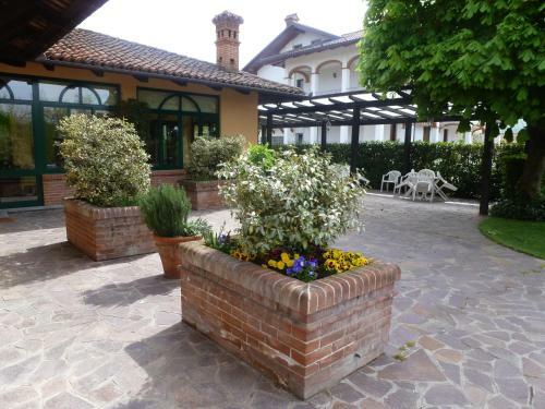 Hotel La Cascina Di Villa Due