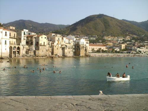 Apartments Cefalu