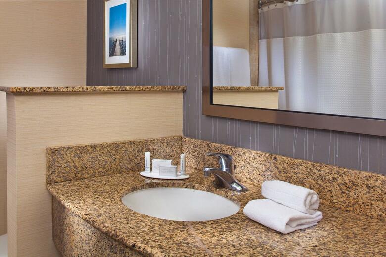 Hotel Courtyard By Marriott
