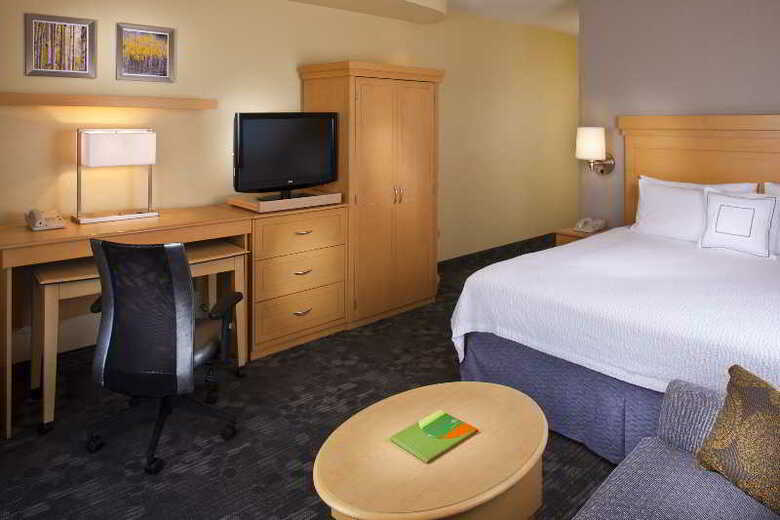 Hotel Courtyard By Marriott