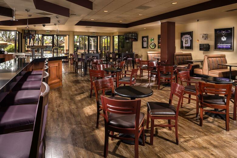 Doubletree Hotel Carson Civic Plaza