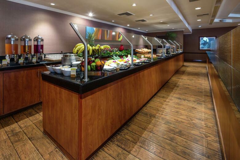 Doubletree Hotel Carson Civic Plaza