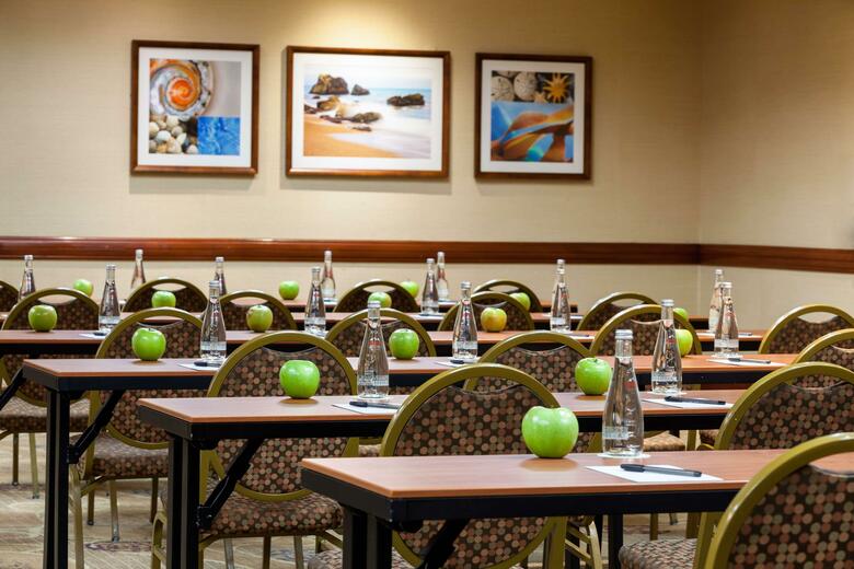 Doubletree Hotel Carson Civic Plaza