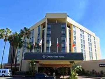 Doubletree Hotel Carson Civic Plaza