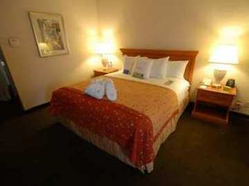 Doubletree Hotel Carson Civic Plaza