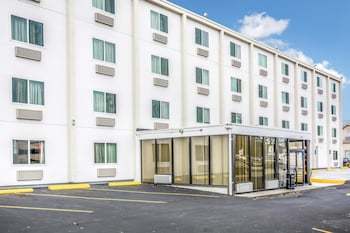 Hotel Motel 6 Boston Framingham