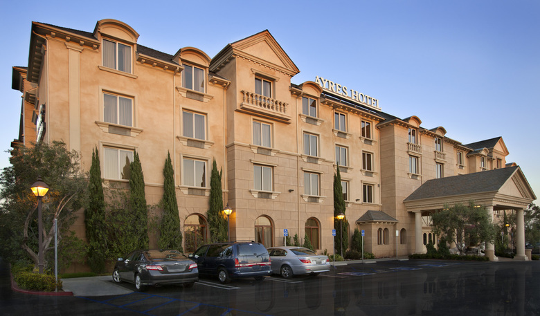 Ayres Hotel