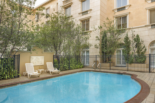 Ayres Hotel