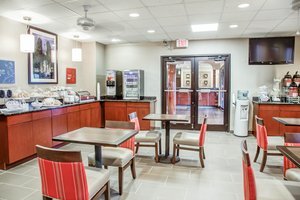 Hotel Comfort Suites