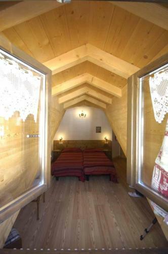 Two-bedroom Apartment In Concei/ledrosee 22659