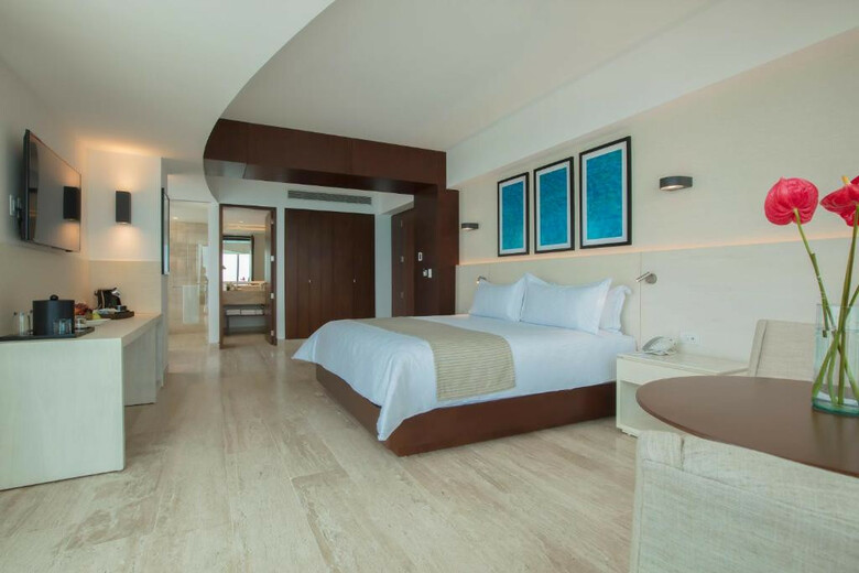 Hotel Krystal Grand Cancun